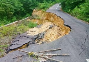 Jalan Lingkar Baubau ‘Rusak Parah’, Anggota Komisi II DPRD Tak Tanggap