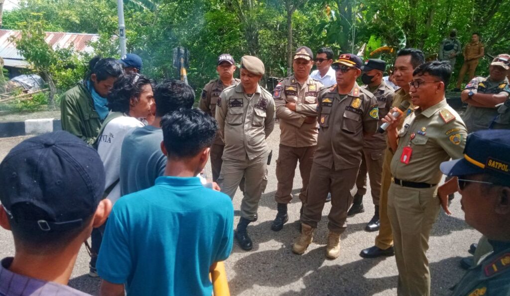 Mahasiswa Unjuk Rasa, Soroti Isu Lingkungan, Temuan BPK, dan Dugaan Rokok Ilegal