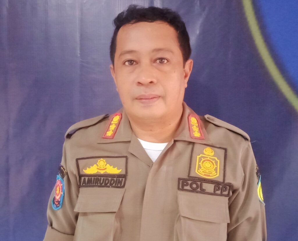 Plt DLH Baubau Tanggapi Santai Tuntutan Mahasiswa