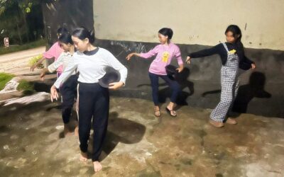 Semangat Berlatih, Siswi SMPN 5 Baubau Bawakan Tari “Ikane Dole” di FLS3N