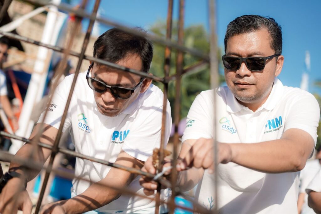 ASDP dan PNM Tanam Terumbu Karang di Baubau, Dorong Kelestarian Laut dan Ekonomi Pesisir