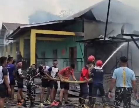 Dua Bangunan Pondok Pesantren Ar-Risalah di Sorawolio Terbakar, Satu Mobil Ikut Ludes
